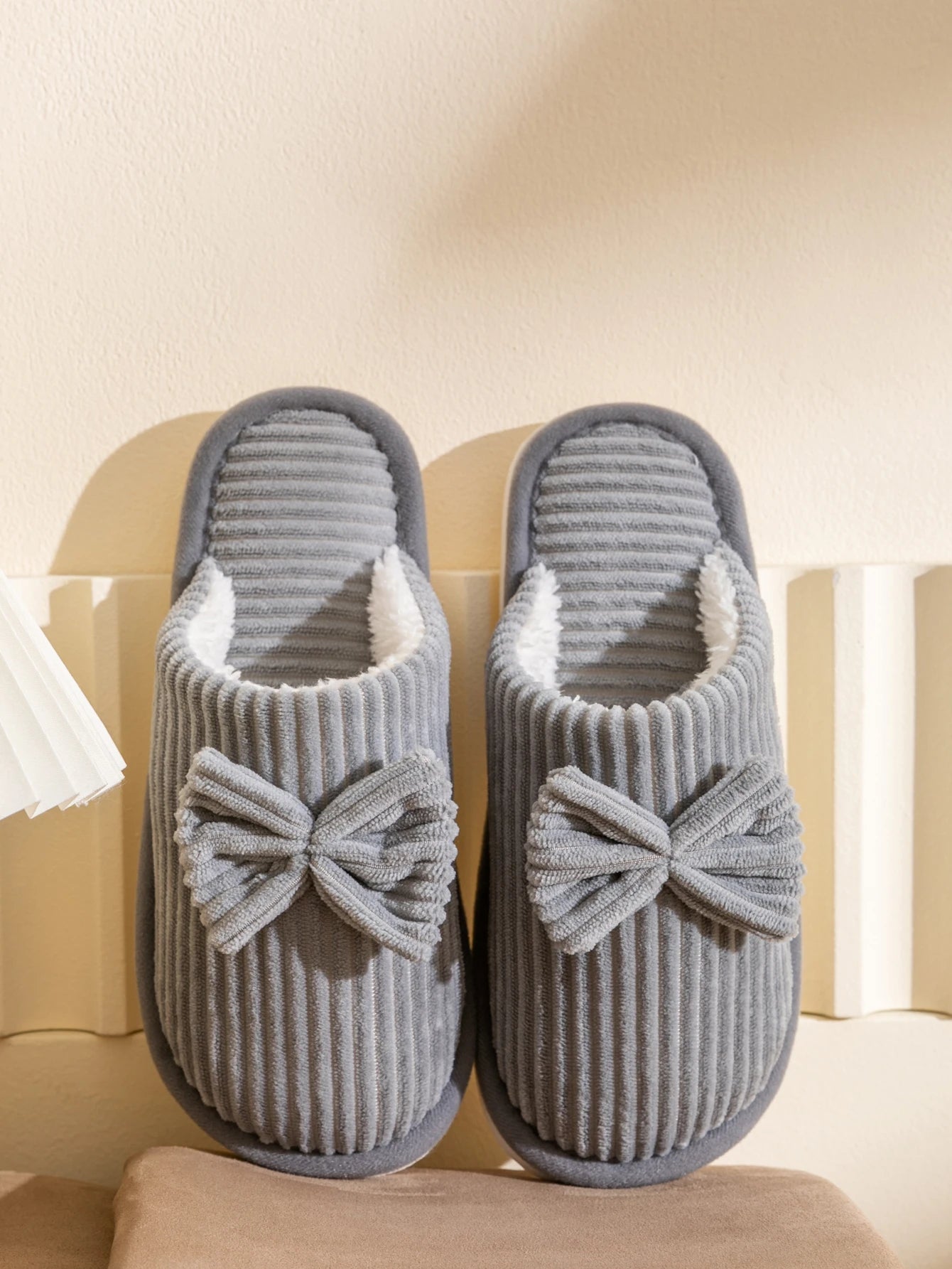 Womens Plush Bow Slippers